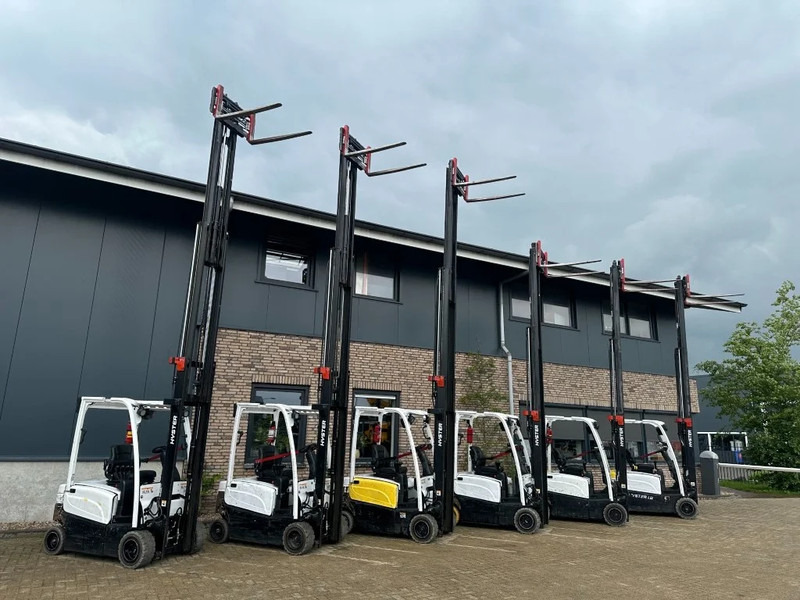 Hyster J1.8XN MWB 1.8 ton Triplex Freelift Sideshift Positioner Elektra Heftruck Accu 2023 - Carretilla elevadora: foto 2 Hyster J1.8XN MWB 1.8 ton Triplex Freelift Sideshift Positioner Elektra Heftruck Accu 2023 - Carretilla elevadora: foto 2