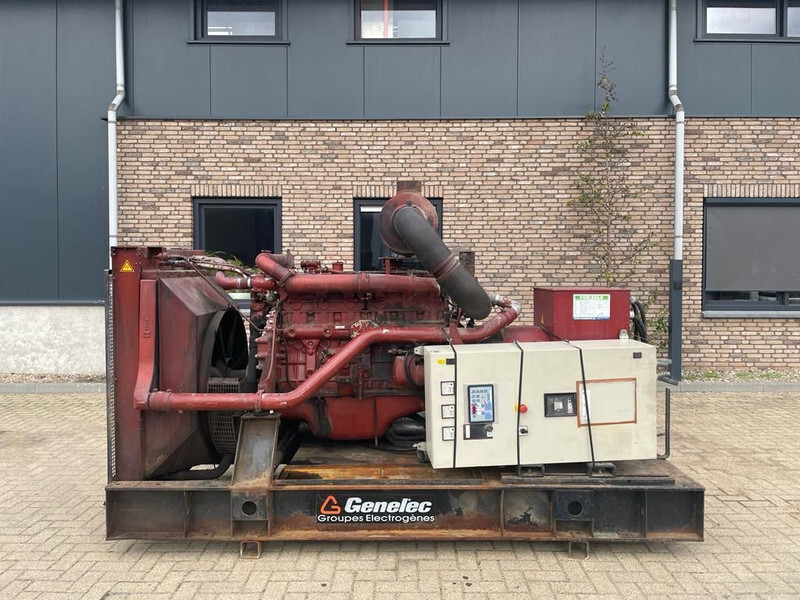 Iveco 8210 DRI 26 Marelli 300 kVA generatorset - Generador industriale: foto 1 Iveco 8210 DRI 26 Marelli 300 kVA generatorset - Generador industriale: foto 1