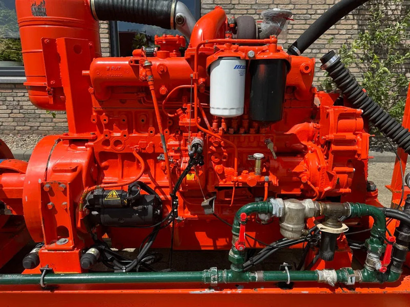 Bomba de agua Iveco 8361 SI 10 KSB max. 378 m3 / h 11 Bar Waterpomp 104 hours ! Waterpump: foto 6