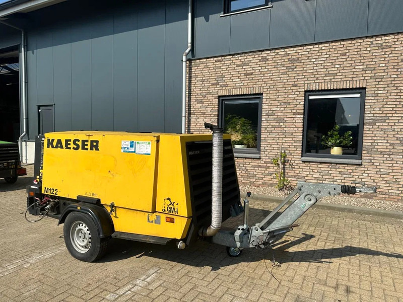 Kaeser M122 Deutz 11.1 m3 / min 10 Bar 83 kW Mobiele Diesel Compressor - Compresor de aire: foto 2 Kaeser M122 Deutz 11.1 m3 / min 10 Bar 83 kW Mobiele Diesel Compressor - Compresor de aire: foto 2