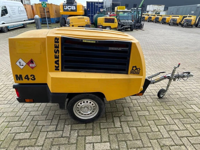 Compresor de aire Kaeser M43 Kubota 4,2 m3 / min 7 Bar 30 kW Mobiele Silent Diesel Compressor: foto 9