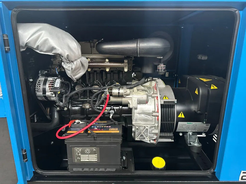 Perkins Leroy Somer CGM 22 kVA Silent noodstroom systeem generatorset NSA ATS New ! - Generador industriale: foto 5 Perkins Leroy Somer CGM 22 kVA Silent noodstroom systeem generatorset NSA ATS New ! - Generador industriale: foto 5