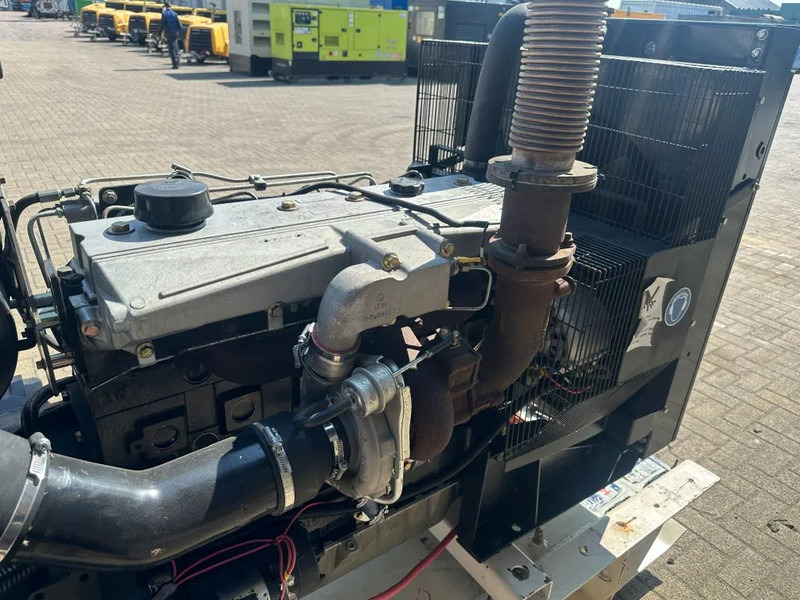 Perkins Stamford 100 kVA noodstroom generatorset - Generador industriale: foto 5 Perkins Stamford 100 kVA noodstroom generatorset - Generador industriale: foto 5