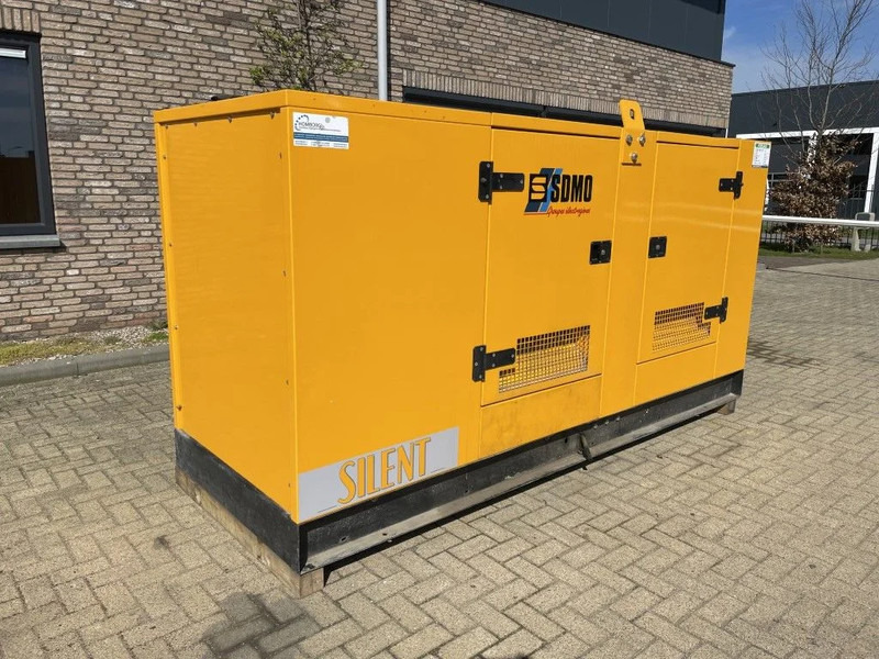 SDMO Cummins Leroy Somer 150 kVA silent - Generador industriale: foto 3 SDMO Cummins Leroy Somer 150 kVA silent - Generador industriale: foto 3