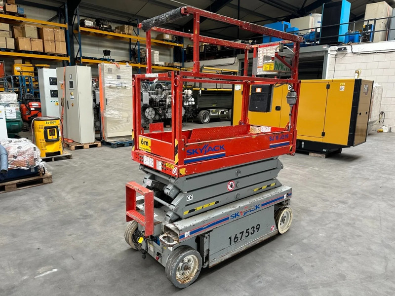 Skyjack SJIII 3219 Elektra Schaarhoogwerker 7.6 meter werkhoogte 21 stuks / pieces - Plataforma articulada: foto 1 Skyjack SJIII 3219 Elektra Schaarhoogwerker 7.6 meter werkhoogte 21 stuks / pieces - Plataforma articulada: foto 1