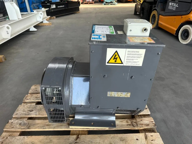 Stamford UC.I224F2 Generatordeel 65 kVA Alternator as New ! - Generador industriale: foto 2 Stamford UC.I224F2 Generatordeel 65 kVA Alternator as New ! - Generador industriale: foto 2