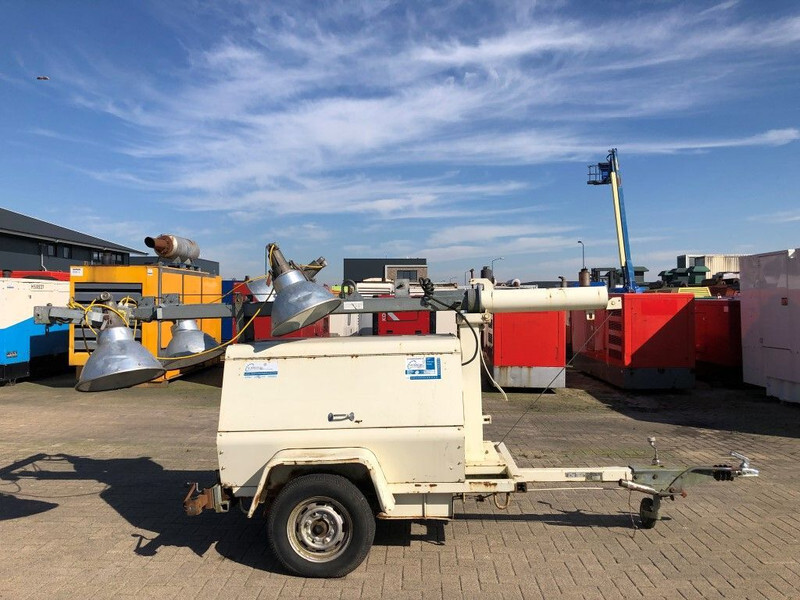 Torre de iluminación Terex Kubota Leroy Somer 7 kVA lichtmast aggregaat light tower: foto 1