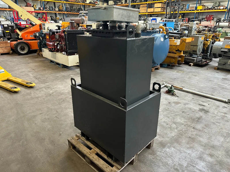 Dieseltank Van Der Ziel 300 liter Kiwa Dieseltank Milieutank 2015 - Tanque de almacenamiento: foto 4 Dieseltank Van Der Ziel 300 liter Kiwa Dieseltank Milieutank 2015 - Tanque de almacenamiento: foto 4