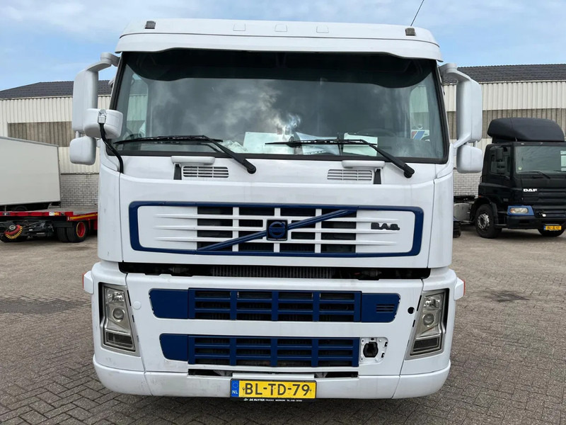 Volvo FM 9 Motor defect (loopt wel, waarschijnlijk kleppentrein beschadigd) - Cabeza tractora: foto 3 Volvo FM 9 Motor defect (loopt wel, waarschijnlijk kleppentrein beschadigd) - Cabeza tractora: foto 3