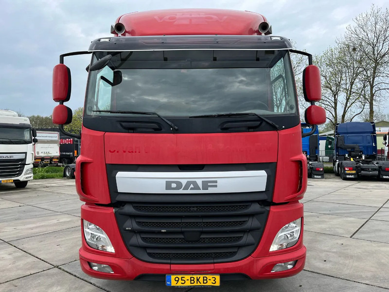 DAF CF 290 FA - Camión caja cerrada: foto 2 DAF CF 290 FA - Camión caja cerrada: foto 2