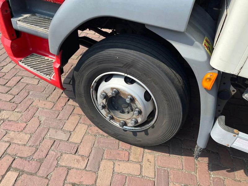 Camión caja cerrada DAF LF 210 FA 12 TN EURO 6: foto 16
