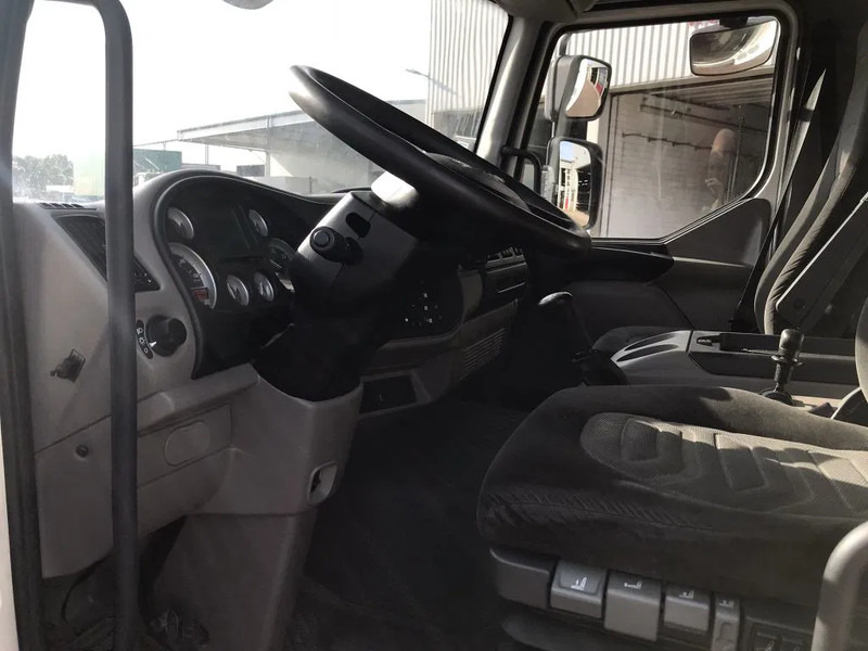 Camión caja cerrada DAF LF 45 12.220 EURO 5 EEV: foto 16