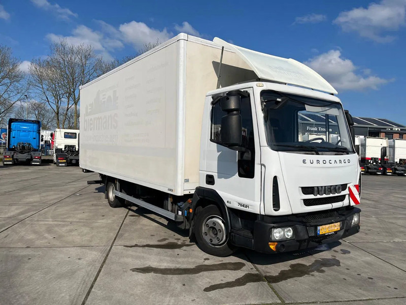 Iveco EuroCargo 75 E21 MANUAL - Camión caja cerrada: foto 1 Iveco EuroCargo 75 E21 MANUAL - Camión caja cerrada: foto 1