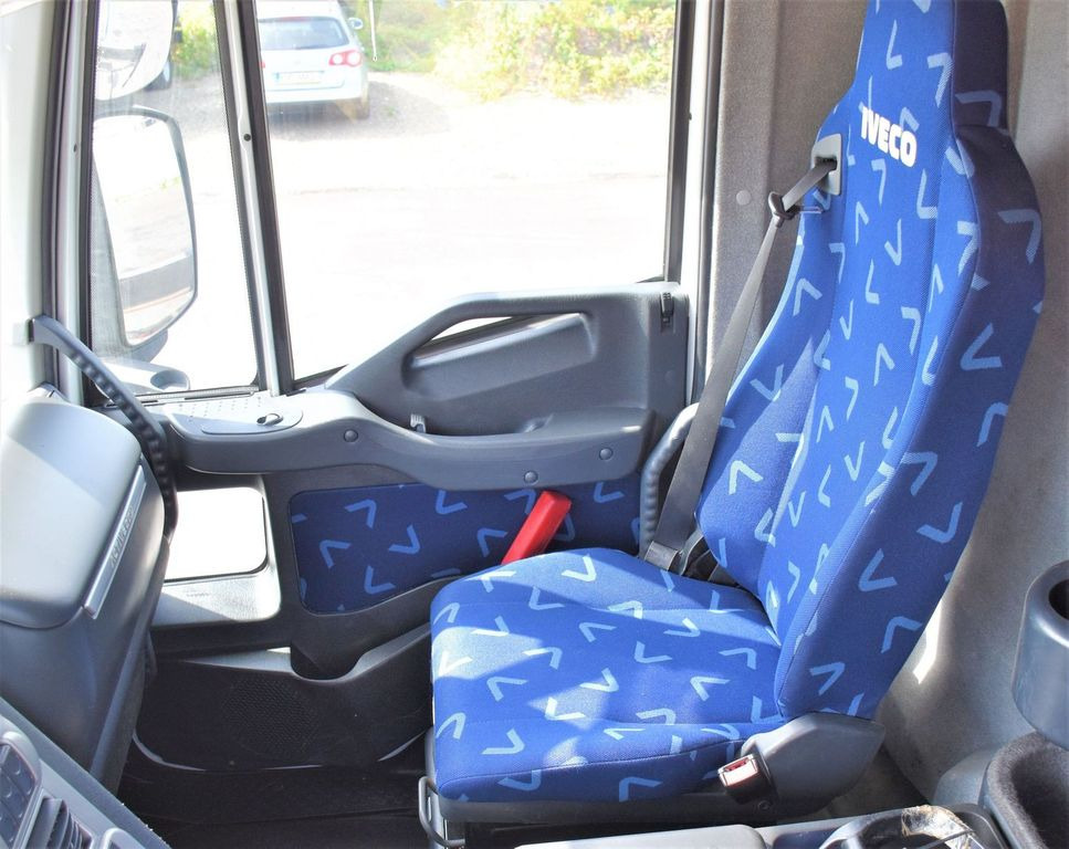 Camión grúa Iveco Stralis 310 PRITSCHE 7,05m +KRAN +FUNK: foto 9 Camión grúa Iveco Stralis 310 PRITSCHE 7,05m +KRAN +FUNK: foto 9