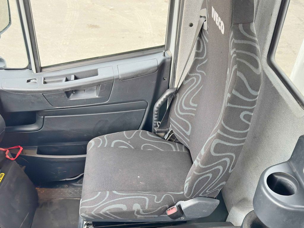 Camión grúa, Camión caja abierta Iveco TRAKKER 360 * PRITSCHE 6,80* PK 16002 B+FUNK*6x4 Iveco TRAKKER 360 * PRITSCHE 6,80* PK 16002 B+FUNK*6x4: foto 8