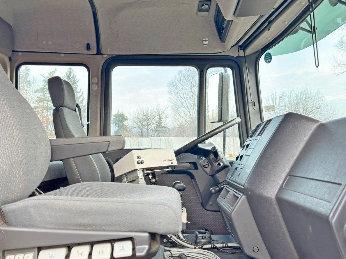 Camión volquete, Camión grúa MAN 35.414 * PALFINGER PK 36002 +FUNK / 8x6: foto 13 Camión volquete, Camión grúa MAN 35.414 * PALFINGER PK 36002 +FUNK / 8x6: foto 13