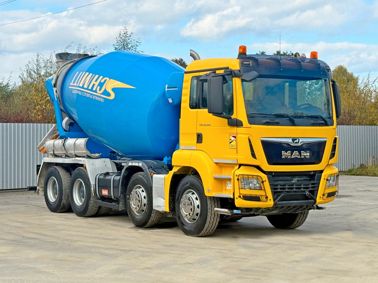 MAN TGS 32.420 * BETONMISCHER / 8x4 - Camión hormigonera: foto 1 MAN TGS 32.420 * BETONMISCHER / 8x4 - Camión hormigonera: foto 1