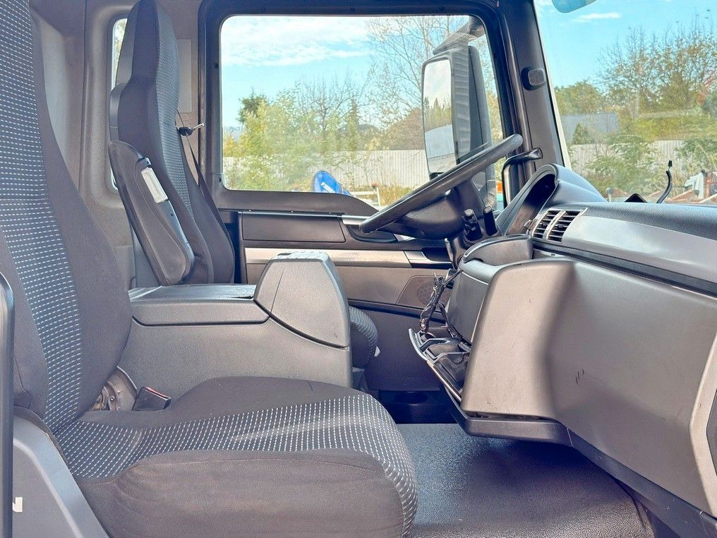 Leasing de MAN TGS 35.440 * PALFINGER PK 33002 EH +FUNK / 8x4 MAN TGS 35.440 * PALFINGER PK 33002 EH +FUNK / 8x4: foto 12 Leasing de MAN TGS 35.440 * PALFINGER PK 33002 EH +FUNK / 8x4 MAN TGS 35.440 * PALFINGER PK 33002 EH +FUNK / 8x4: foto 12