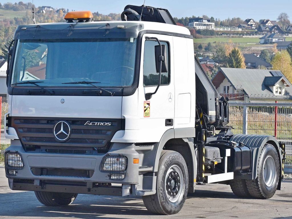 Mercedes-Benz ACTROS 1844 * Sattelzugmaschine *HIAB 330-5/FUNK Mercedes-Benz ACTROS 1844 * Sattelzugmaschine *HIAB 330-5/FUNK - Camión grúa, Cabeza tractora: foto 4 Mercedes-Benz ACTROS 1844 * Sattelzugmaschine *HIAB 330-5/FUNK Mercedes-Benz ACTROS 1844 * Sattelzugmaschine *HIAB 330-5/FUNK - Camión grúa, Cabeza tractora: foto 4