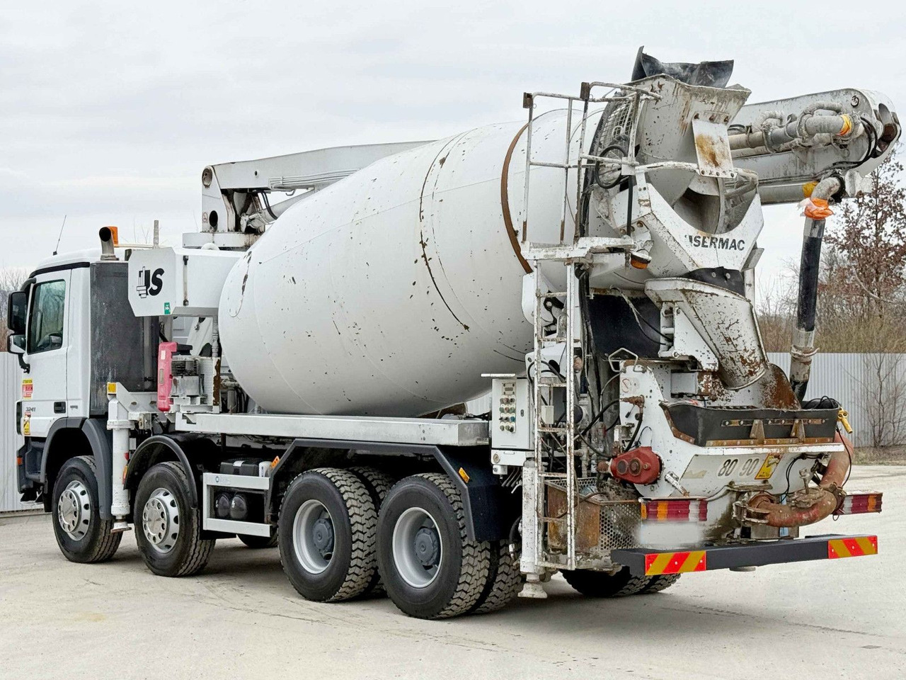 Mercedes-Benz ACTROS 3241 * Betonpumpe 24 m + FUNK / 8x4 - Bomba de hormigón: foto 5 Mercedes-Benz ACTROS 3241 * Betonpumpe 24 m + FUNK / 8x4 - Bomba de hormigón: foto 5