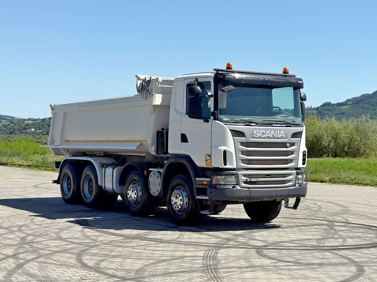 Scania G 420 * KIPPER * 8x4 * TOPZUSTAND - Camión volquete: foto 1 Scania G 420 * KIPPER * 8x4 * TOPZUSTAND - Camión volquete: foto 1