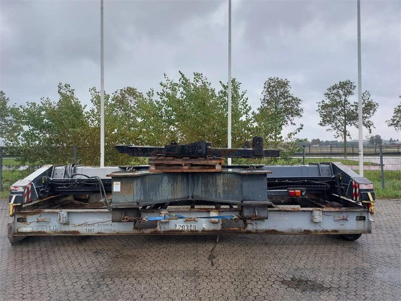 CATRACOM FLT 3240 - Implemento para Equipo de manutención: foto 1 CATRACOM FLT 3240 - Implemento para Equipo de manutención: foto 1