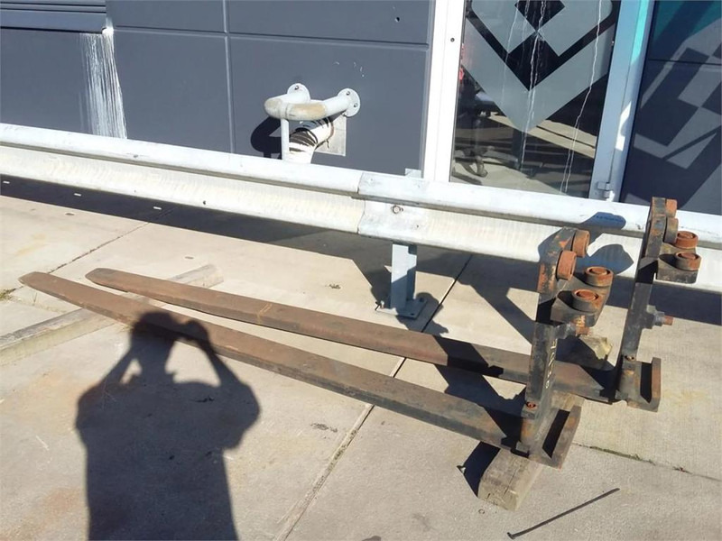 Kalmar ROLL-TYPE 2440X125X50 - Horquillas para Equipo de manutención: foto 1 Kalmar ROLL-TYPE 2440X125X50 - Horquillas para Equipo de manutención: foto 1