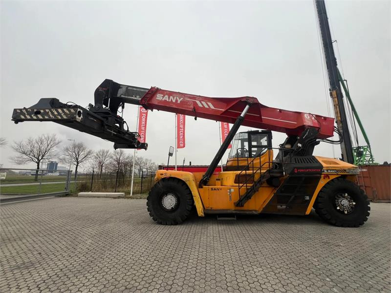 Sany RSC45C1 - Reach stacker: foto 2 Sany RSC45C1 - Reach stacker: foto 2