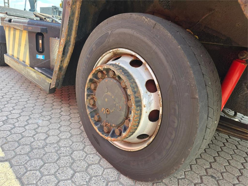 Tractor industrial Terberg RT282 4x4: foto 13