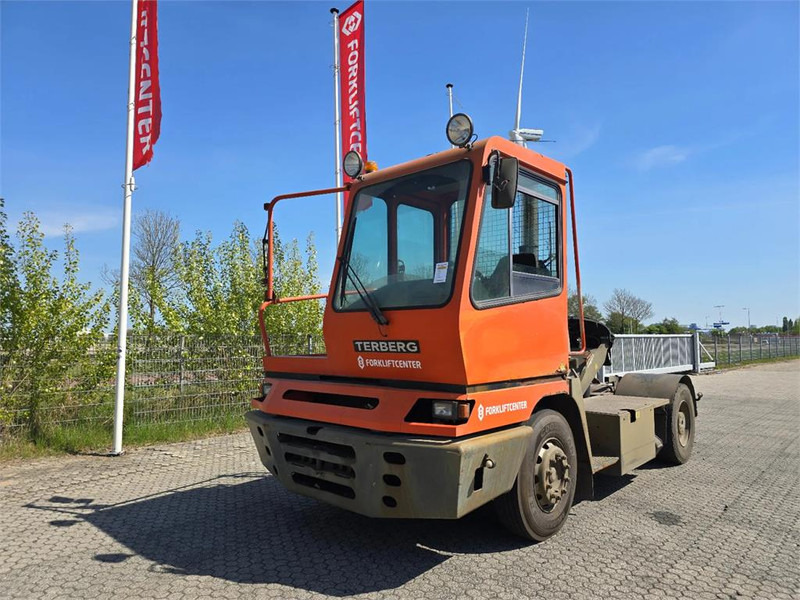 Terberg YT182 - Tractor industrial: foto 2 Terberg YT182 - Tractor industrial: foto 2