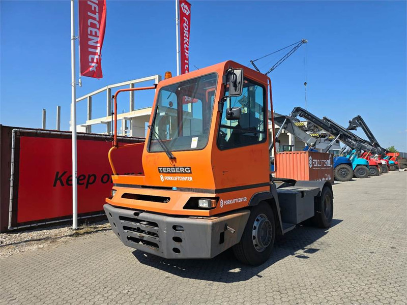 Terberg YT182 - Tractor industrial: foto 2 Terberg YT182 - Tractor industrial: foto 2
