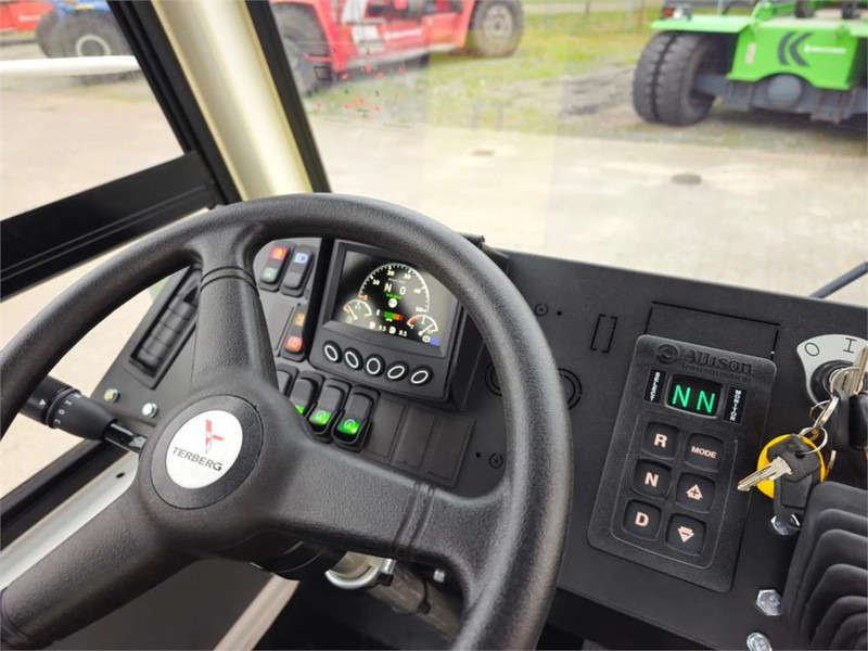 Tractor industrial Terberg YT220: foto 15