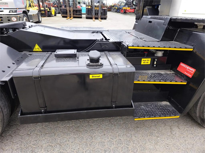 Tractor industrial Terberg YT220: foto 12