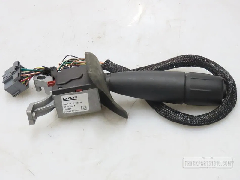 DAF 2122030 Stuurkolom schak. li. DAF - Salpicadero para Camión: foto 1 DAF 2122030 Stuurkolom schak. li. DAF - Salpicadero para Camión: foto 1