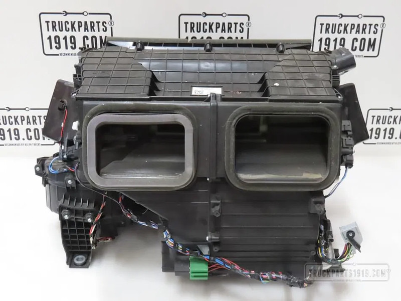 DAF 2302628 Kachelhuis - Calefacción/ Ventilación para Camión: foto 2 DAF 2302628 Kachelhuis - Calefacción/ Ventilación para Camión: foto 2