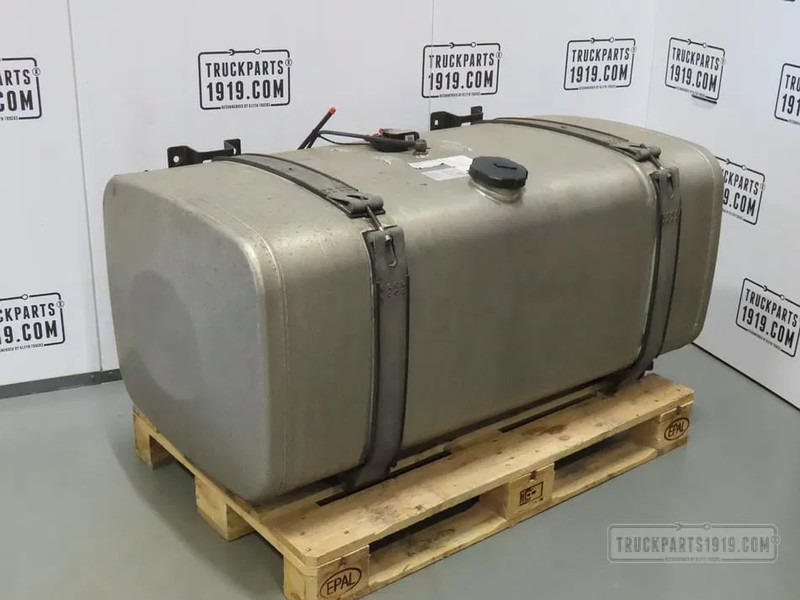 MAN 81.12201-5969 Brandstoftank + steunen 480L - Depósito de combustible para Camión: foto 1 MAN 81.12201-5969 Brandstoftank + steunen 480L - Depósito de combustible para Camión: foto 1