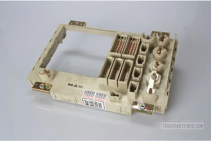MAN Electrical System Zekeringkast TGX - Fusible para Camión: foto 2 MAN Electrical System Zekeringkast TGX - Fusible para Camión: foto 2