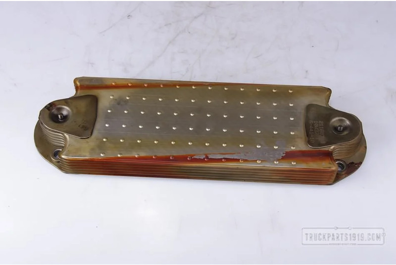 Renault Engines & Parts Oliekoeler motor Renault DXI11 - Enfriador de aceite para Camión: foto 2 Renault Engines & Parts Oliekoeler motor Renault DXI11 - Enfriador de aceite para Camión: foto 2