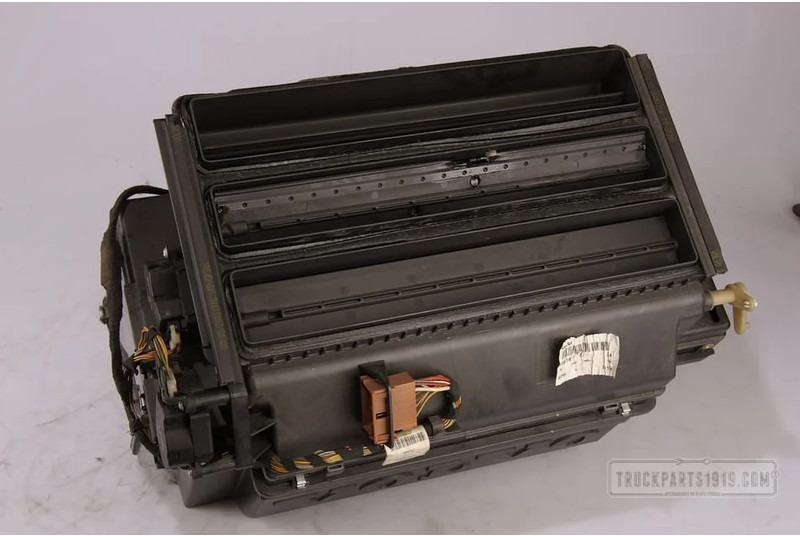 Volvo Heating, Ventilation & AC Airco eenheid VOLVO FH - Calefacción/ Ventilación para Camión: foto 1 Volvo Heating, Ventilation & AC Airco eenheid VOLVO FH - Calefacción/ Ventilación para Camión: foto 1