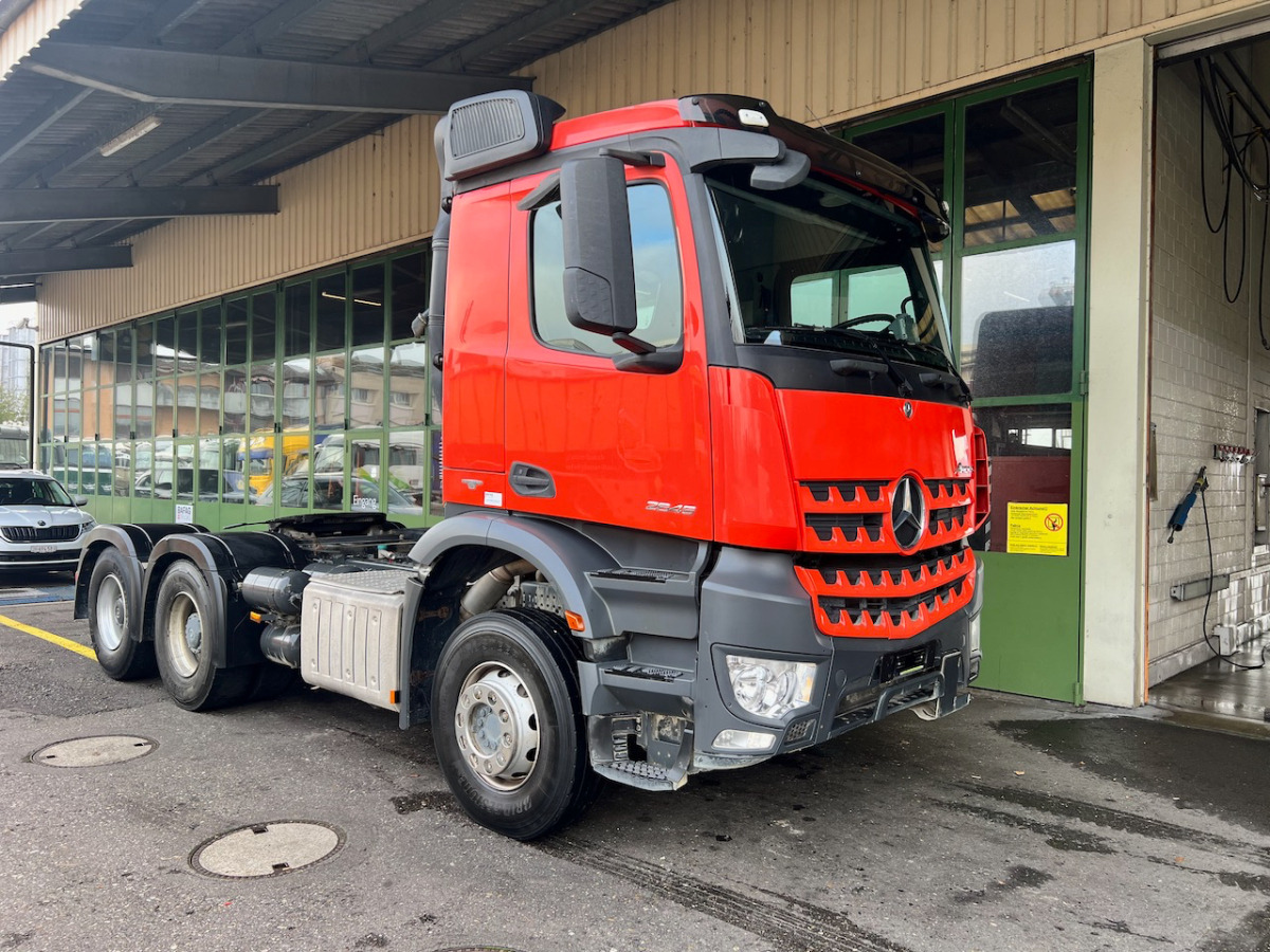 MERCEDES Arocs 2645 - Cabeza tractora: foto 1 MERCEDES Arocs 2645 - Cabeza tractora: foto 1