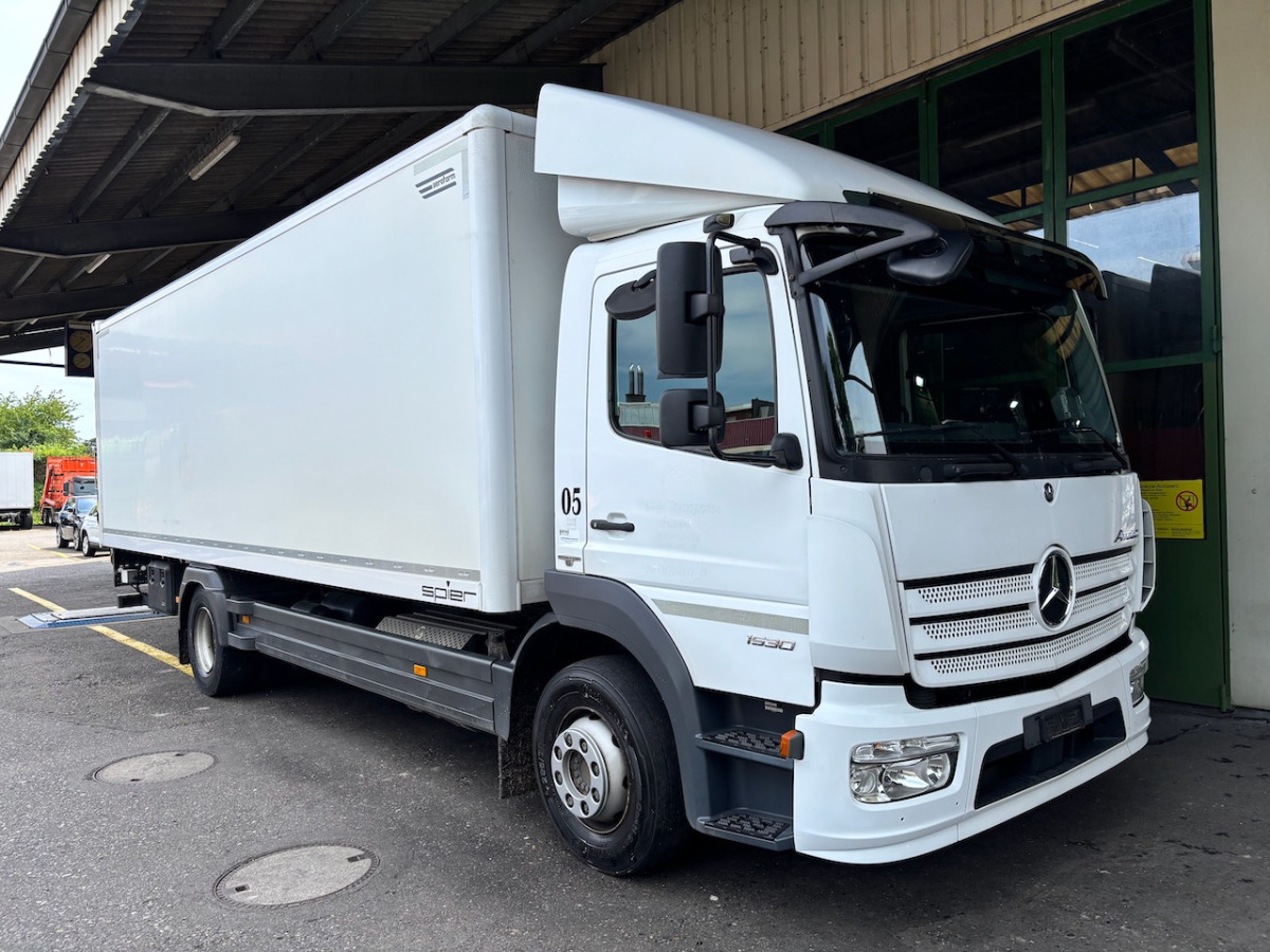 MERCEDES Atego 1530 - Camión caja cerrada: foto 1 MERCEDES Atego 1530 - Camión caja cerrada: foto 1