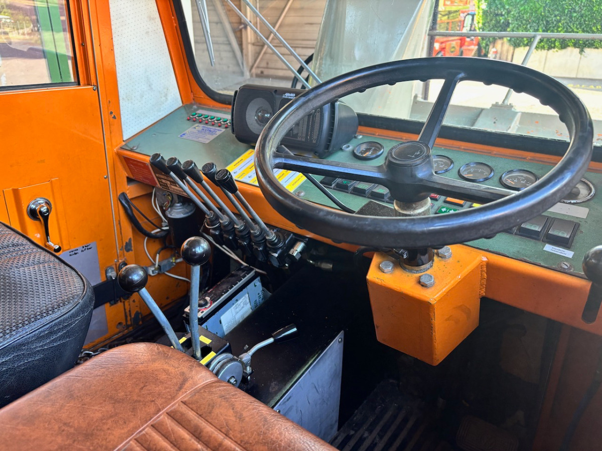 Vehículo municipal Marke Rolba R200: foto 12 Vehículo municipal Marke Rolba R200: foto 12