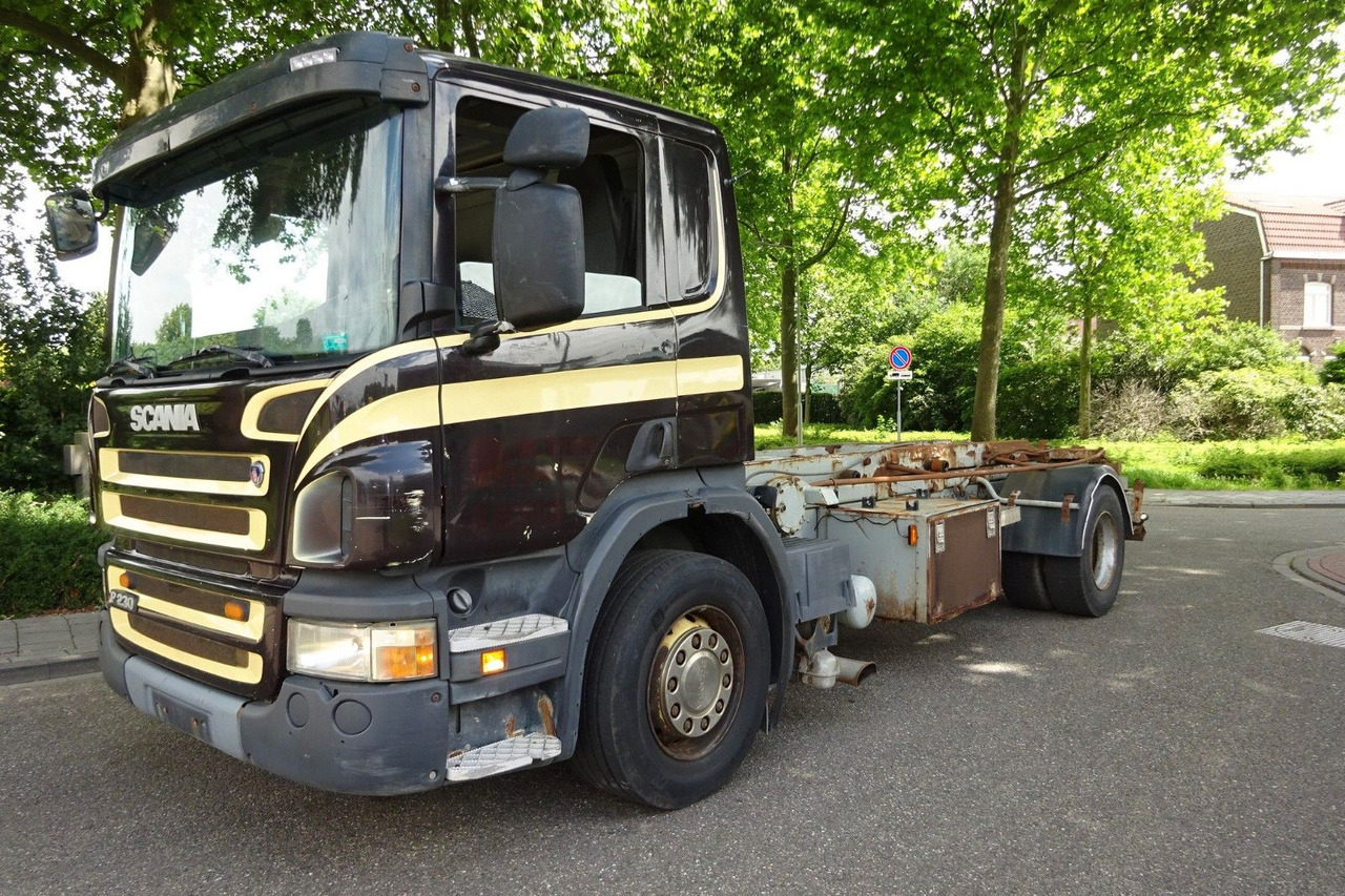 Scania P230 Cp16 - Camión multibasculante: foto 3 Scania P230 Cp16 - Camión multibasculante: foto 3