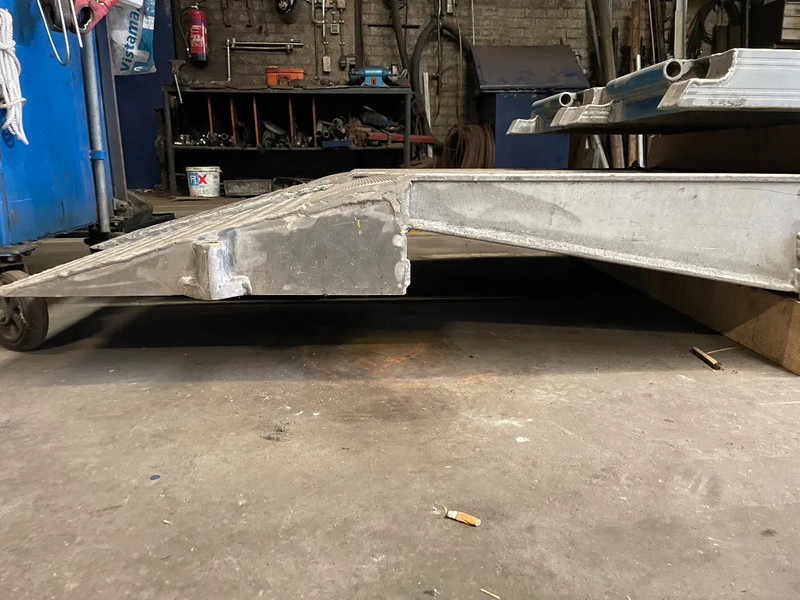 Kässbohrer Oprijplaaten - Semirremolque góndola rebajadas: foto 5 Kässbohrer Oprijplaaten - Semirremolque góndola rebajadas: foto 5