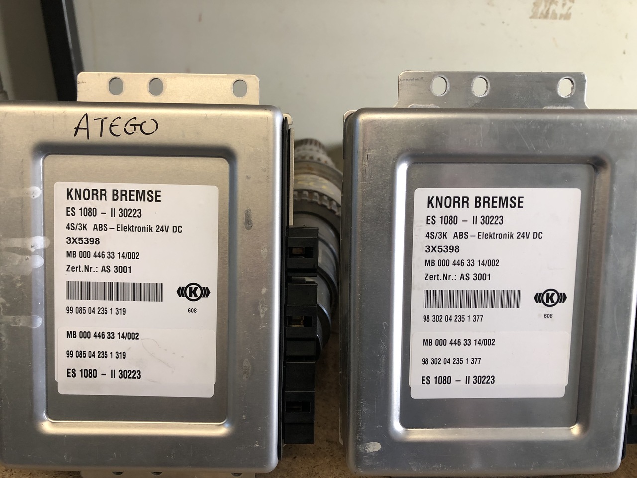 CONTROL UNIT FOR MERCEDES ACTROS - Unidad de control para Camión: foto 4 CONTROL UNIT FOR MERCEDES ACTROS - Unidad de control para Camión: foto 4