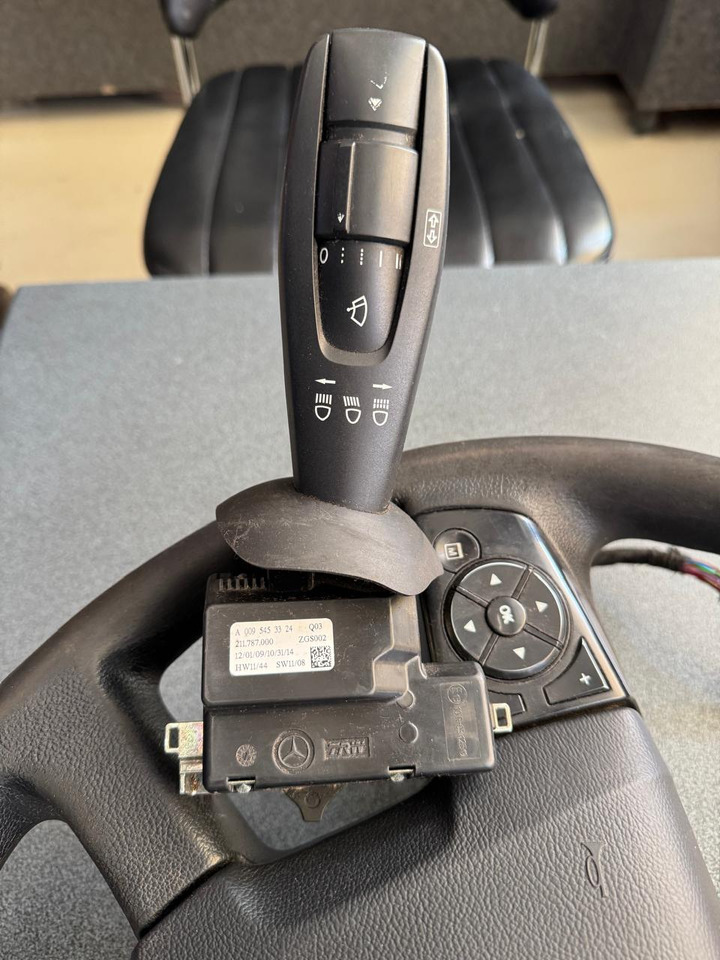 CONTROL UNITS ACTROS MP4 - Unidad de control para Camión: foto 5 CONTROL UNITS ACTROS MP4 - Unidad de control para Camión: foto 5