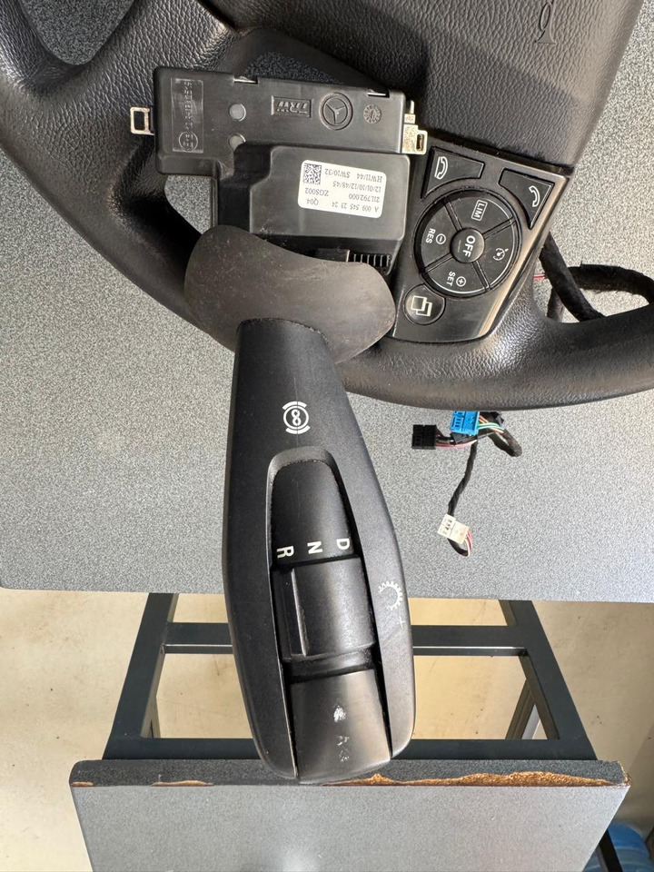 CONTROL UNITS ACTROS MP4 - Unidad de control para Camión: foto 4 CONTROL UNITS ACTROS MP4 - Unidad de control para Camión: foto 4