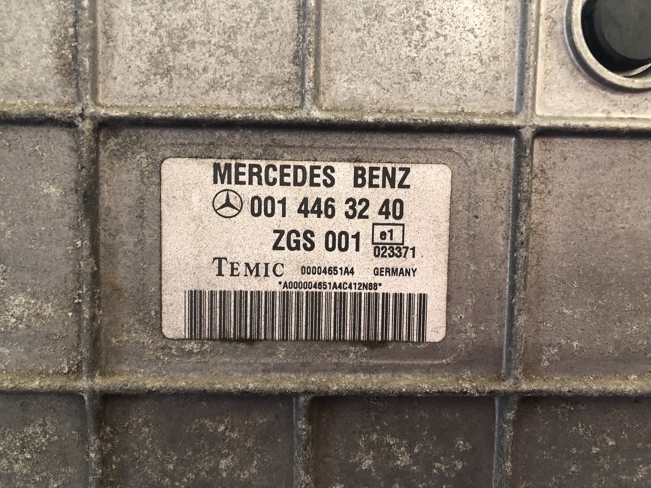 ENGINE CONTROL UNIT ATEGO OM904LA EURO 3 - Unidad de control para Camión: foto 4 ENGINE CONTROL UNIT ATEGO OM904LA EURO 3 - Unidad de control para Camión: foto 4