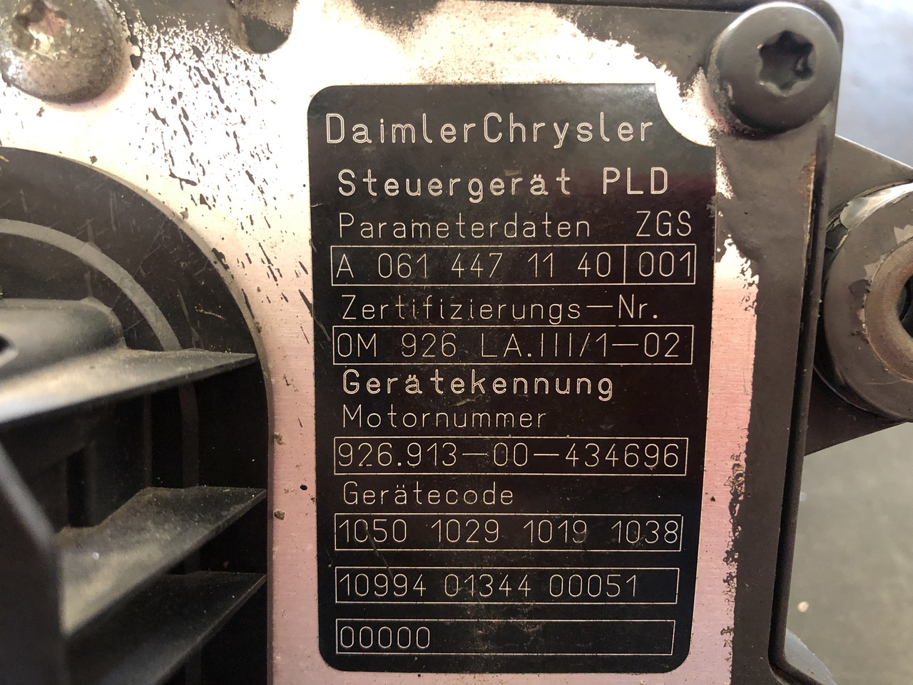 ENGINE CONTROL UNIT AXOR 330ps EURO 3 - Unidad de control para Camión: foto 2 ENGINE CONTROL UNIT AXOR 330ps EURO 3 - Unidad de control para Camión: foto 2