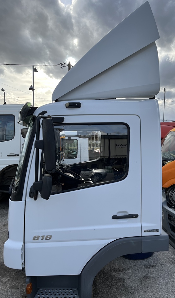 SHORT CAB COMPLETE ATEGO 3 - Cabina e interior para Camión: foto 3 SHORT CAB COMPLETE ATEGO 3 - Cabina e interior para Camión: foto 3